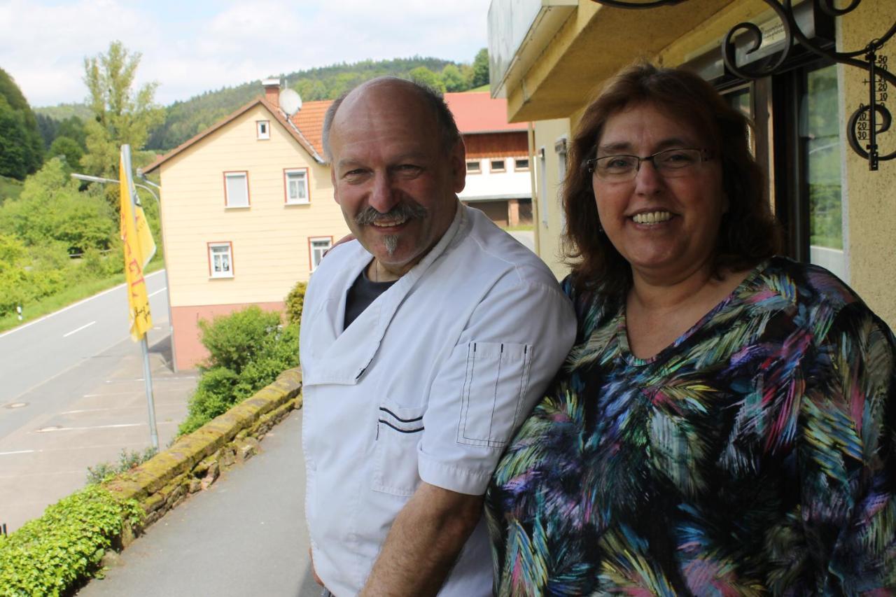 Hotel Gasthof Zur Krone Oberzent Exteriér fotografie