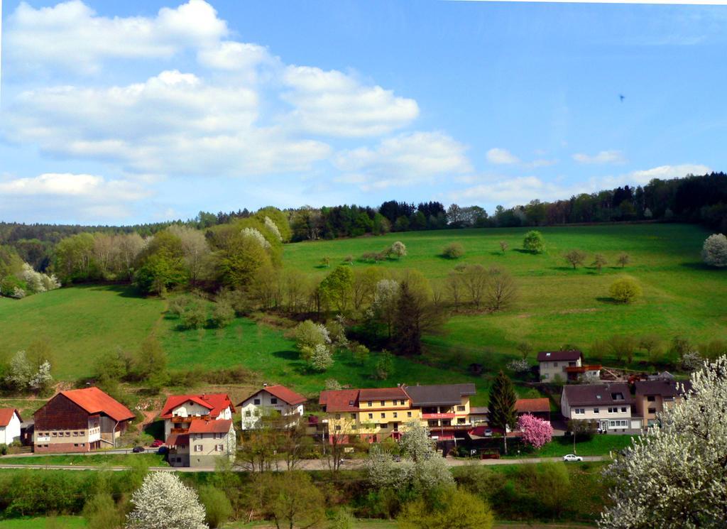 Hotel Gasthof Zur Krone Oberzent Exteriér fotografie